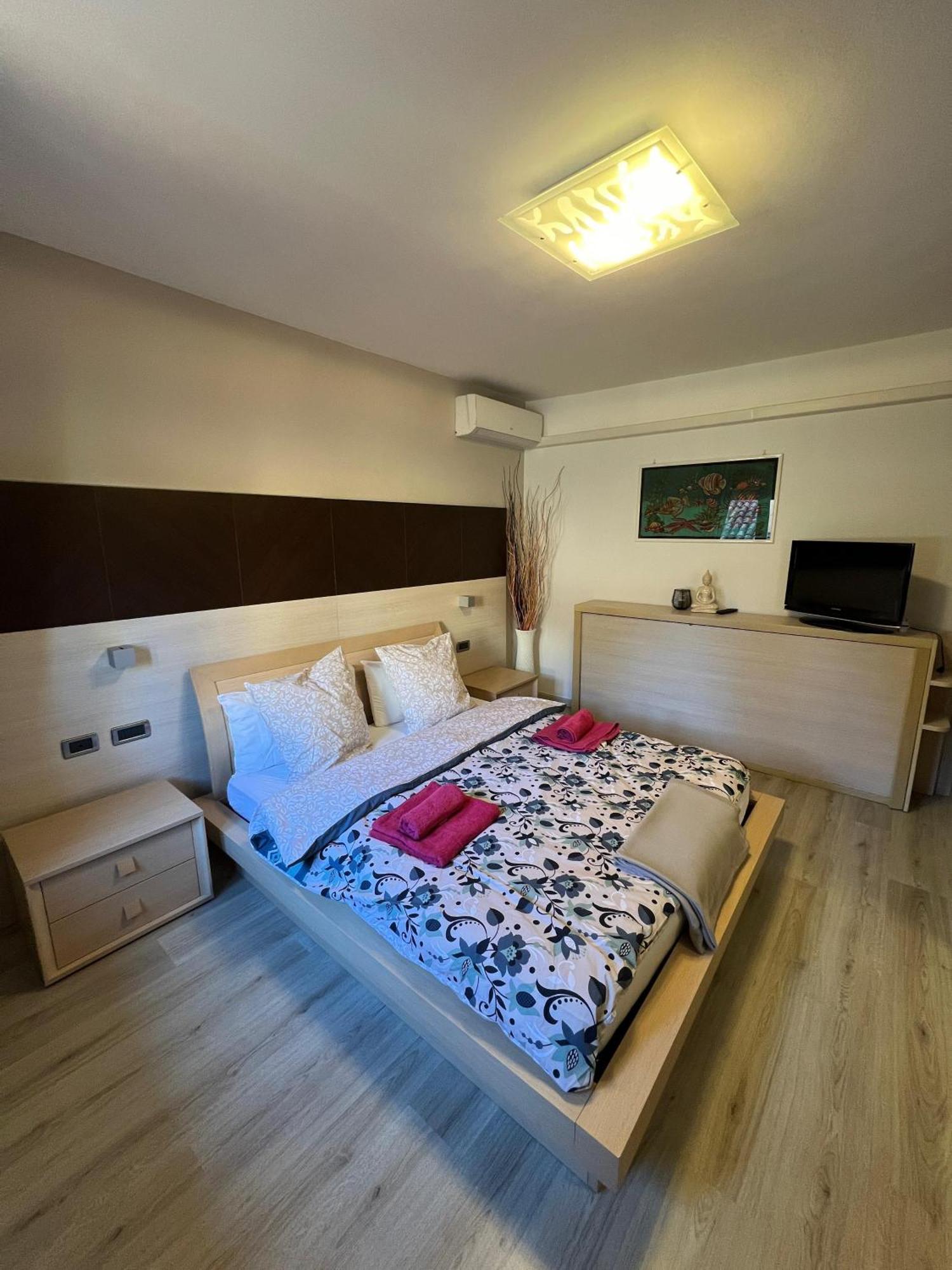 גרדונה ריביירה B&B Al Vittoriale Da Maja מראה חיצוני תמונה