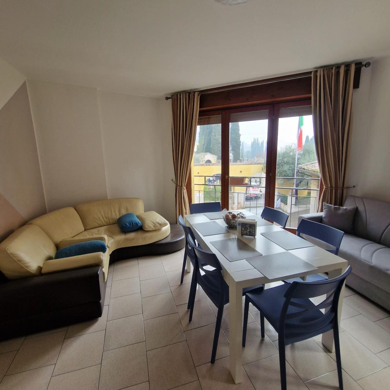 גרדונה ריביירה B&B Al Vittoriale Da Maja מראה חיצוני תמונה