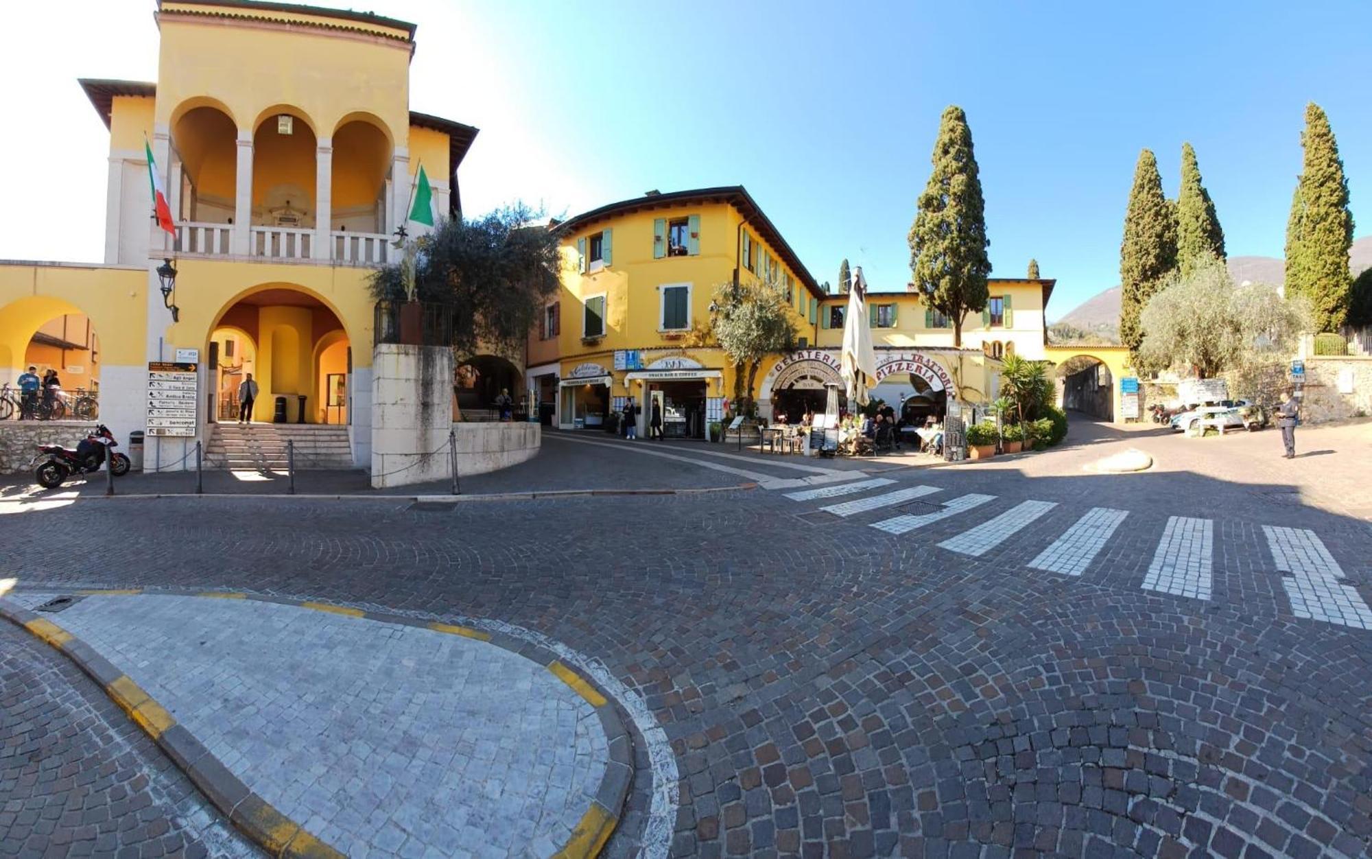 גרדונה ריביירה B&B Al Vittoriale Da Maja מראה חיצוני תמונה